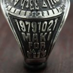 誕生日のお祝いカレッジリングの画像