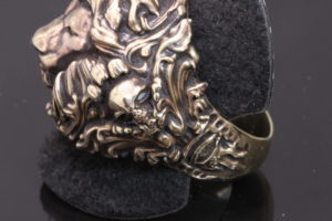 ライオン(獅子)スカルとロココの真鍮リング