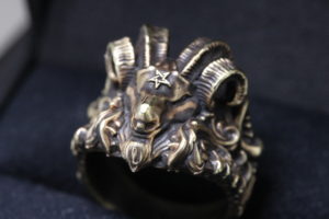 サタン山羊(ゴート・バフォメット)モチーフ真鍮リング