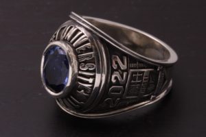 法政大学アメフト部様からご注文いただいた卒業記念カレッジリング