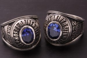 法政大学アメフト部様からご注文いただいた卒業記念カレッジリング