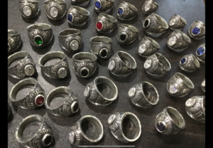 法政大学アメフト部様からご注文いただいた卒業記念カレッジリング