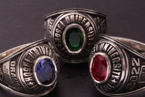 法政大学アメフト部様からご注文いただいた卒業記念カレッジリング