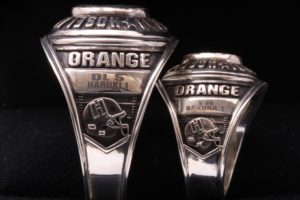 法政大学アメフト部様からご注文いただいた卒業記念カレッジリング