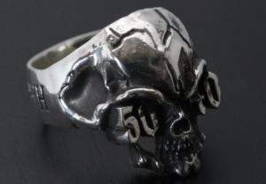 バイクチームからのオーダーメイドで制作したオリジナルスカルリング