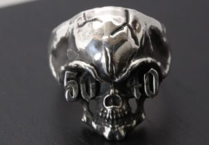 バイクチームからのオーダーメイドで制作したオリジナルスカルリング