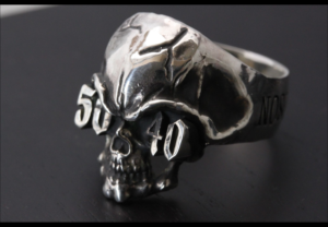 バイクチームからのオーダーメイドで制作したオリジナルスカルリング