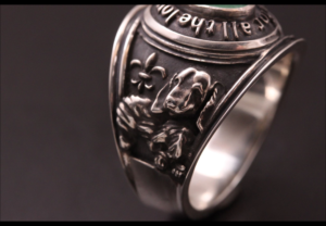 オーダーメイドで制作した愛犬REX君の追悼カレッジリング