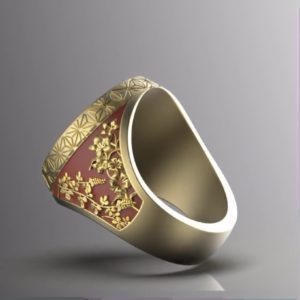 トップの家紋を自由にオーダーできる秋草文様が入った印台型の漆塗り家紋リング