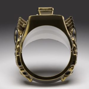 v8エンジンのHOTRODカスタムカーをモチーフにしたオリジナルリング